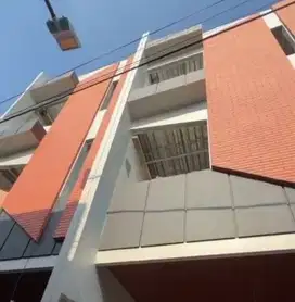 Kosan Kemayoran  3 lantai 7 kamar tidur dan mandi bebas macet jakarta