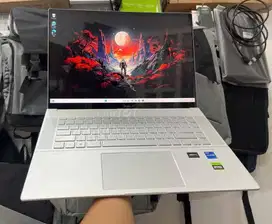 Hp envy 16 gaming touchscreen i7 13700H 16/1tb nvme RTX 4060 8gb 2.5K