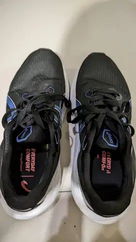 Asics Gel Kayano 30 UK 7.5 second