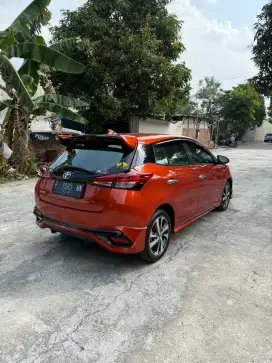 Toyota yaris strd metic tahun 2017 seperti baru tangan pertama