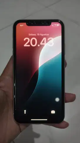 Iphone 11 white 128gb Resmi ex iBox Nego Tipis