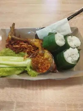 Dibutuhkan karyawan dapur ketering dan supir
