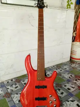 Gitar Bas cort mulus no minus