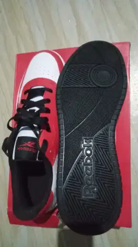 Sepatu rebook Bb1000 baru