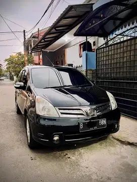 Nissan Livina 2011 Bensin