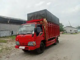 Jasa sewa truck harian bulanan