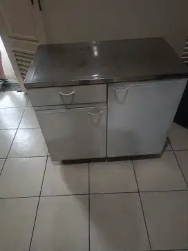 Meja kompor besi dapur
