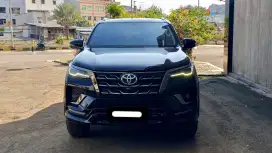 Km25rb toyota fortuner vrz gr sport 2021 hitam cash kredit proses bisa