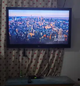 TV LG 42 inch + STB