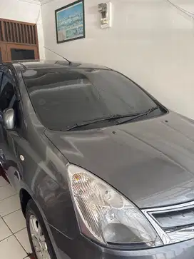 Dijual Nissan Grand livina 2012 Bensin AT Kondisi ISTIMEWA