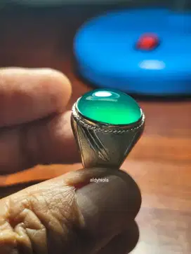 Bacan Gulao kristal kaca