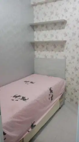 GREEN PRAMUKA APARTEMEN 2 BR FULL FURNISH ATAS MALL TAHUNAN