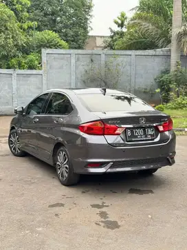 Honda city E 2017 kondisi rapih