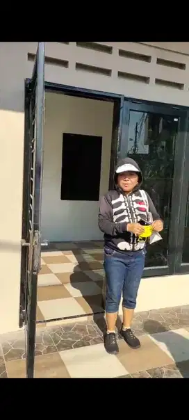 Di jual rumah 2 kamar 2 kamar mandi + gudang