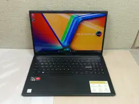 Laptop Asus Vivobook Go 14/15, Like new, Amd Ryzen 3 7320U, Ram 8/512