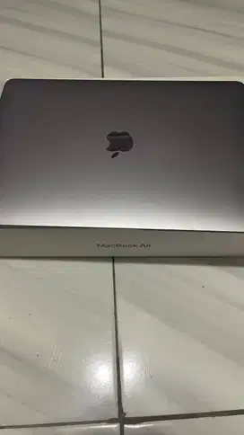 MacBook Air M1 2020, RAM 8GB, SSD 256GB, Kondisi Mulus, Murah Nego