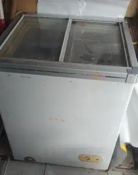 freezer 100L sliding merk GEA