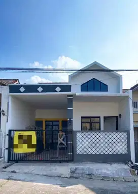 Rumah Baru Langsung depan  pintu tol summarecon Bogor.