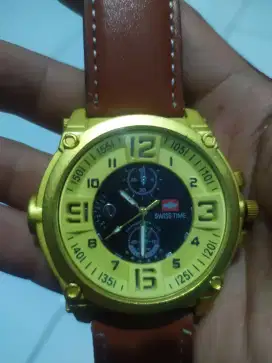 Jam tangan Swiss Army