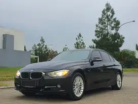 (CASH) BMW F30 320i 2013