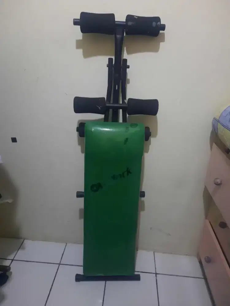 Alat Fitness buat Sit Up Buat Mengecilkan perut