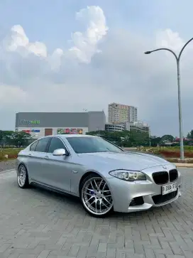 BMW 528i F10 2013 Silver On Black Antik Low KM