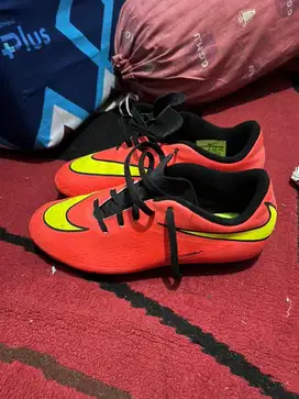 nike hypervenom