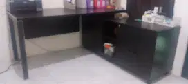 Meja Kantor + 2 kursi kantor mewah