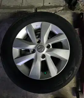 Velg OEM Nissan Livina R15 PCD4x114.3 Silver. Velg ban 4pcs