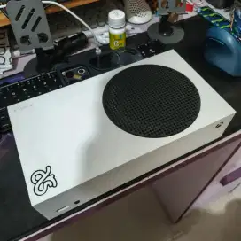 Xbox Series S White Edition Console Only Setara PS5