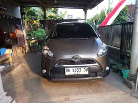 Toyota sienta V 2017 manual