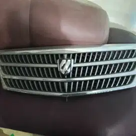 Gril copotan Alphard 2004