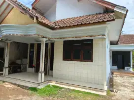 Rumah dan lahan kosong Dijual luas 451 M persegi