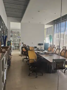 RUMAH VILLA TAMAN TELAGA LUAR CLUSTER, AREA KOMERSIAL