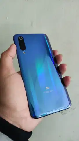 Xiaomi Mi 9 8/128Gb