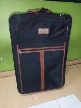 Koper kain Jumbo bon voyage Paris Rp 100rb
Sesuai foto