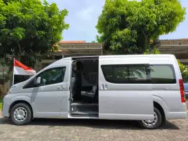 Hiace Premio 2023