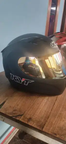 Helm KYT Hitam Doff Size L