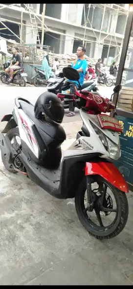 JUAL/TT BEAT ESP 2015 PAJAK PANJANG