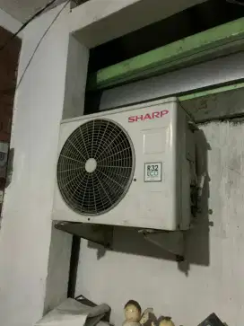 Ac sharp 1 pk masih bagus