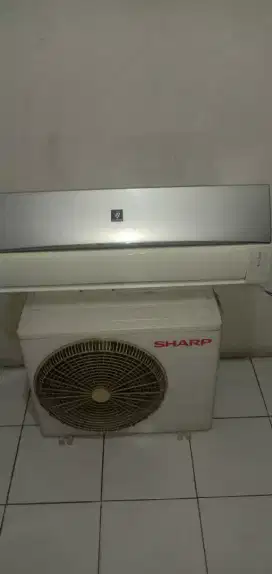 Di jual ac sharp 0,5pk watt 390 +pasang