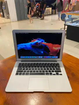 Macbook Air 13 inch , early 2014