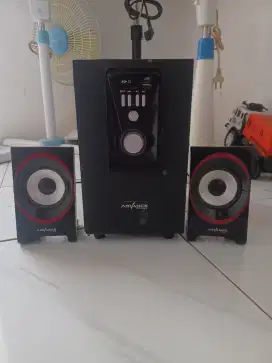 Speaker aktif Advance