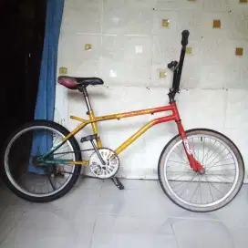 Sepeda bmx jadul uk 20