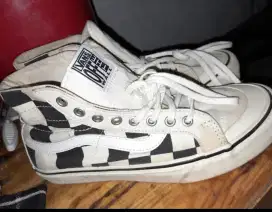 Sepatu Vans bekas