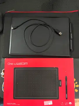 One by Wacom Ukuran Medium