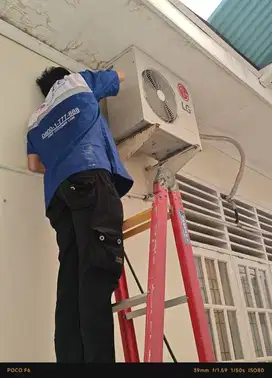 Jasa servis dan perawatan rutin AC anda