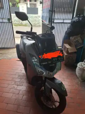 Jual motor yamaha Lexi 2020