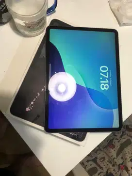 Ipad pro 2018 Wifi+ Cell all oprator fullset dus buku, BU