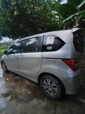 Honda Freed S Matic 2014 Silver Plat F – KM 118rb, Pajak Panjang